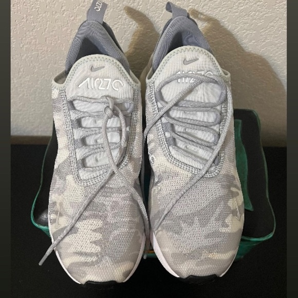 Women’s Nike Air Max 70 White Camouflage Print Size 9.5 - Picture 4 of 9
